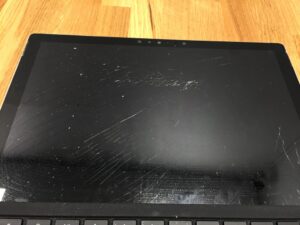 pęknięta matryca lcd, pajączek