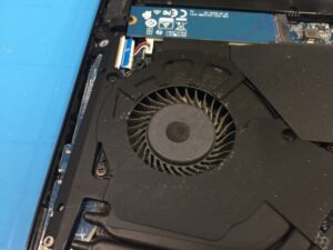 czyszczenie z kurzu laptopa hp - serwis laptopfix