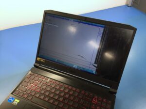 pęknięta matryca w laptopie acer - naprawa w laptopfix