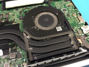 czyszczenie wentylatora laptopa asus - serwis warszawa